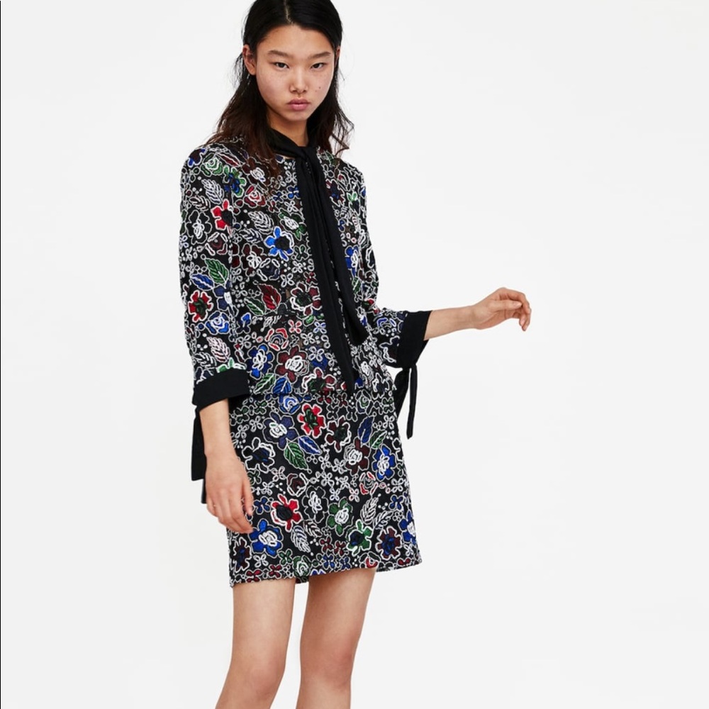Zara colored lace skirt